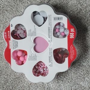 CREATOLOGY VALENTINE BASICS TRAY